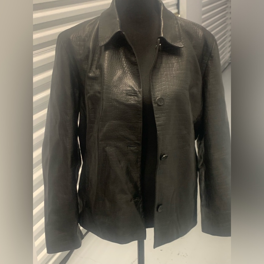 Colebrook & Co. Croc ๐ Embossed Genuine Leather Jacket - Picture 5 of 11